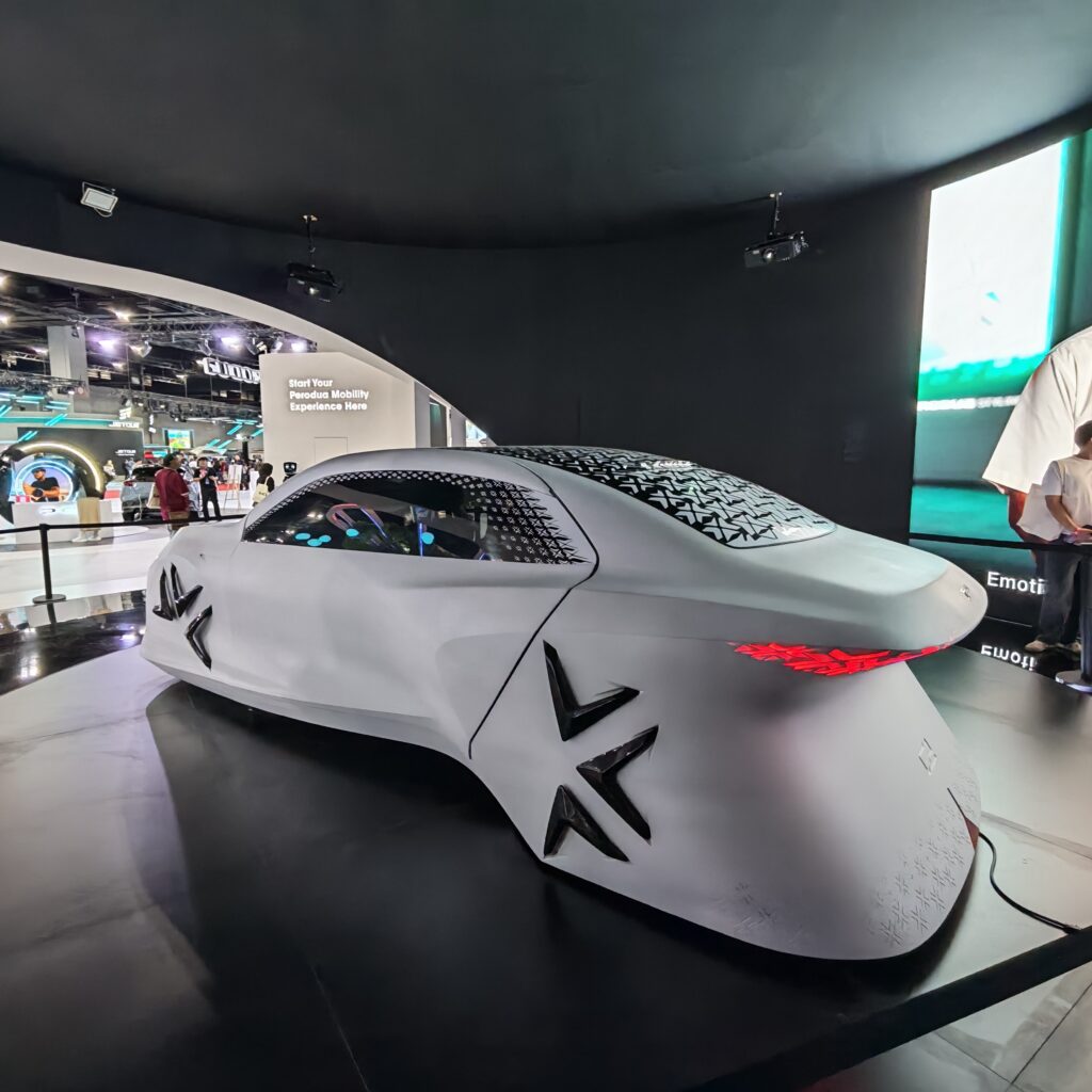 IMG_20260613_193237-1024x1024 Top 5 Cars You Must See at KLIMS 2026: A Tech Enthusiast's Guide