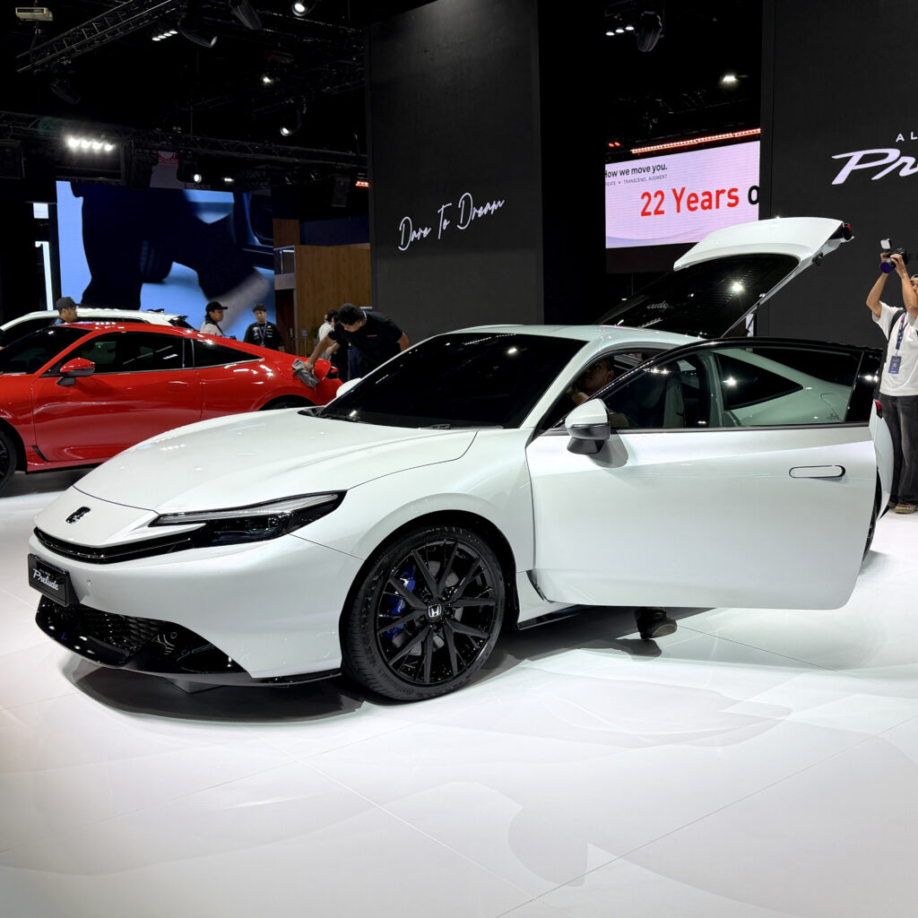 IMG_9384-1024x1024 Top 5 Cars You Must See at KLIMS 2026: A Tech Enthusiast's Guide