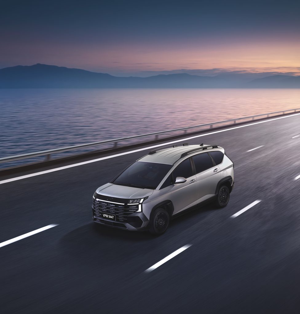 13.-STARGAZER-X-Road-View-976x1024 Hyundai STARGAZER Is Finally Here And It’s More Than Just Another Family MPV.